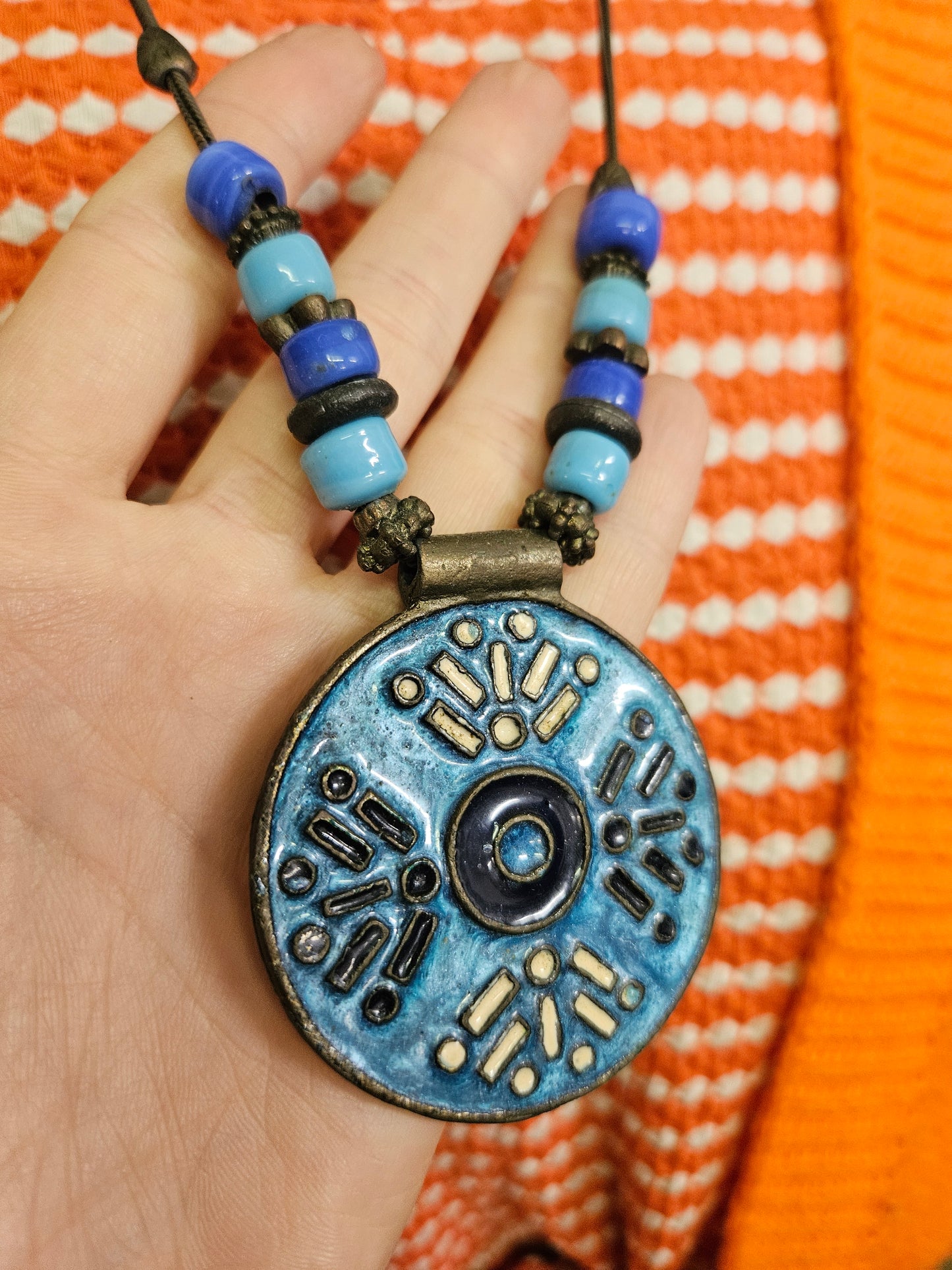 Medallion necklace