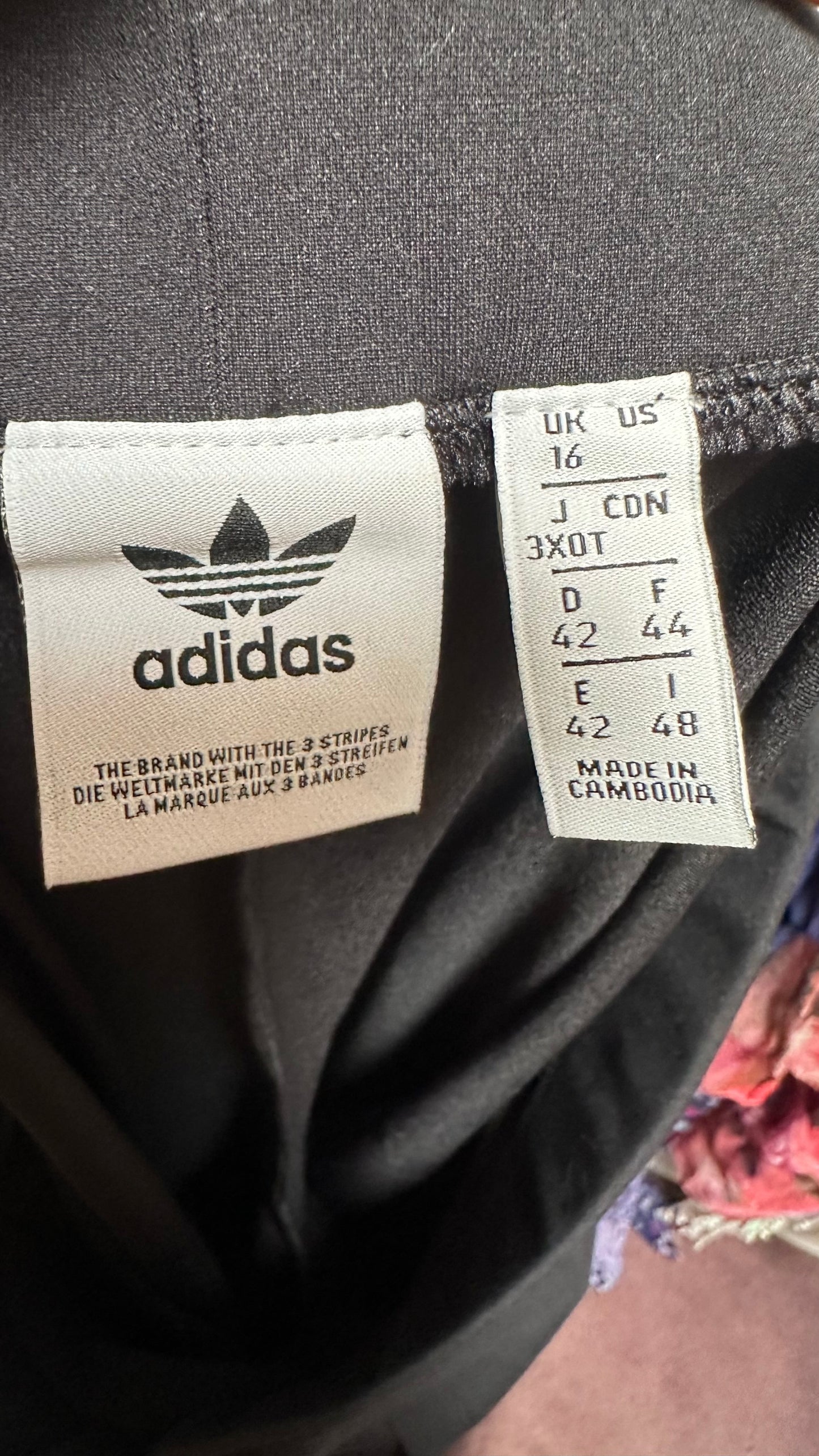 Adidas Sports Leggings Size 16 (Very Small Fitting, more like 12/14)