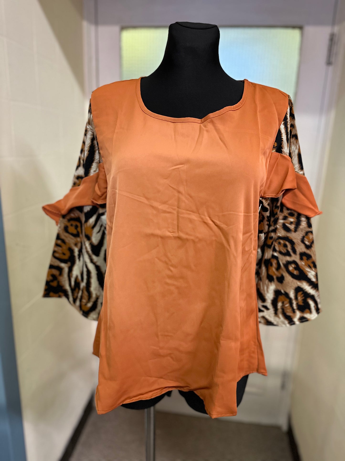 Tan & Leopard Print Top Size M