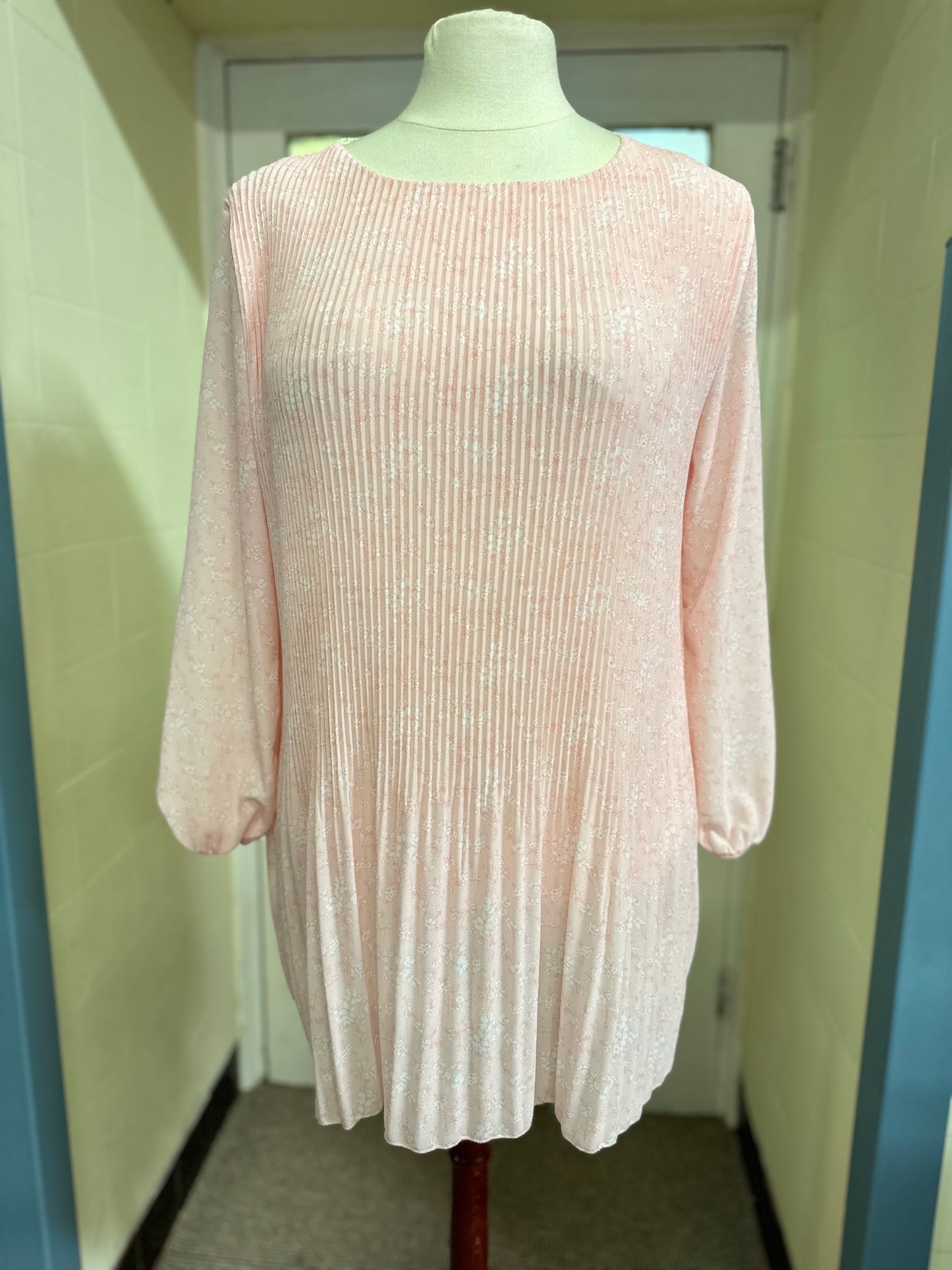 Baby Pink Lined Top with Pleats, Best Fit Size 20