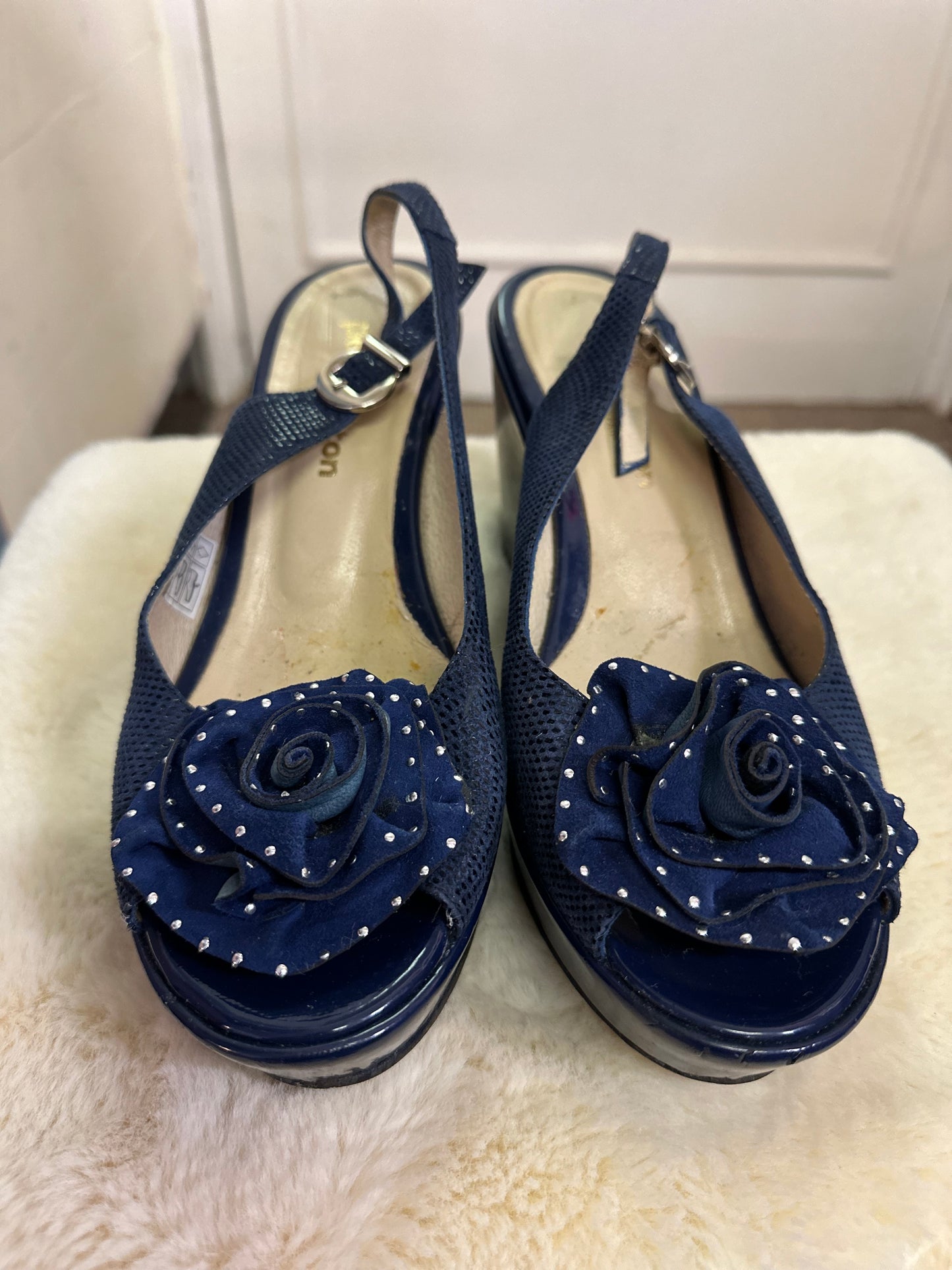 Pedro Anton Leather Navy Wedges Size 5.5