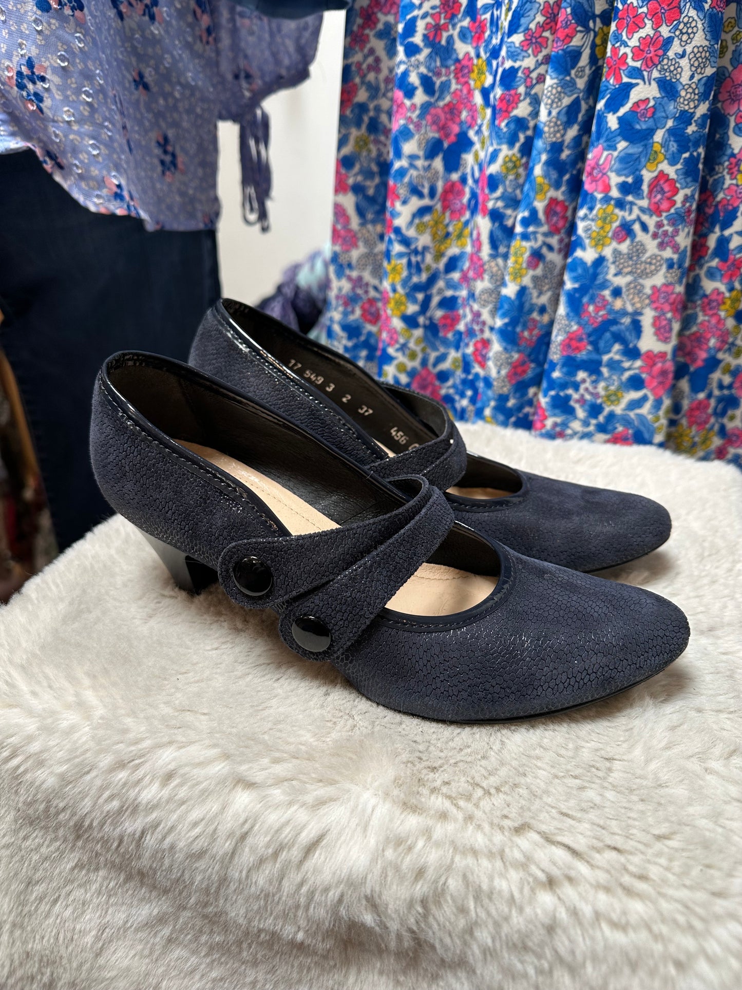Designer Arka Bioeco Navy Pumps Size 4 As New RRP €110