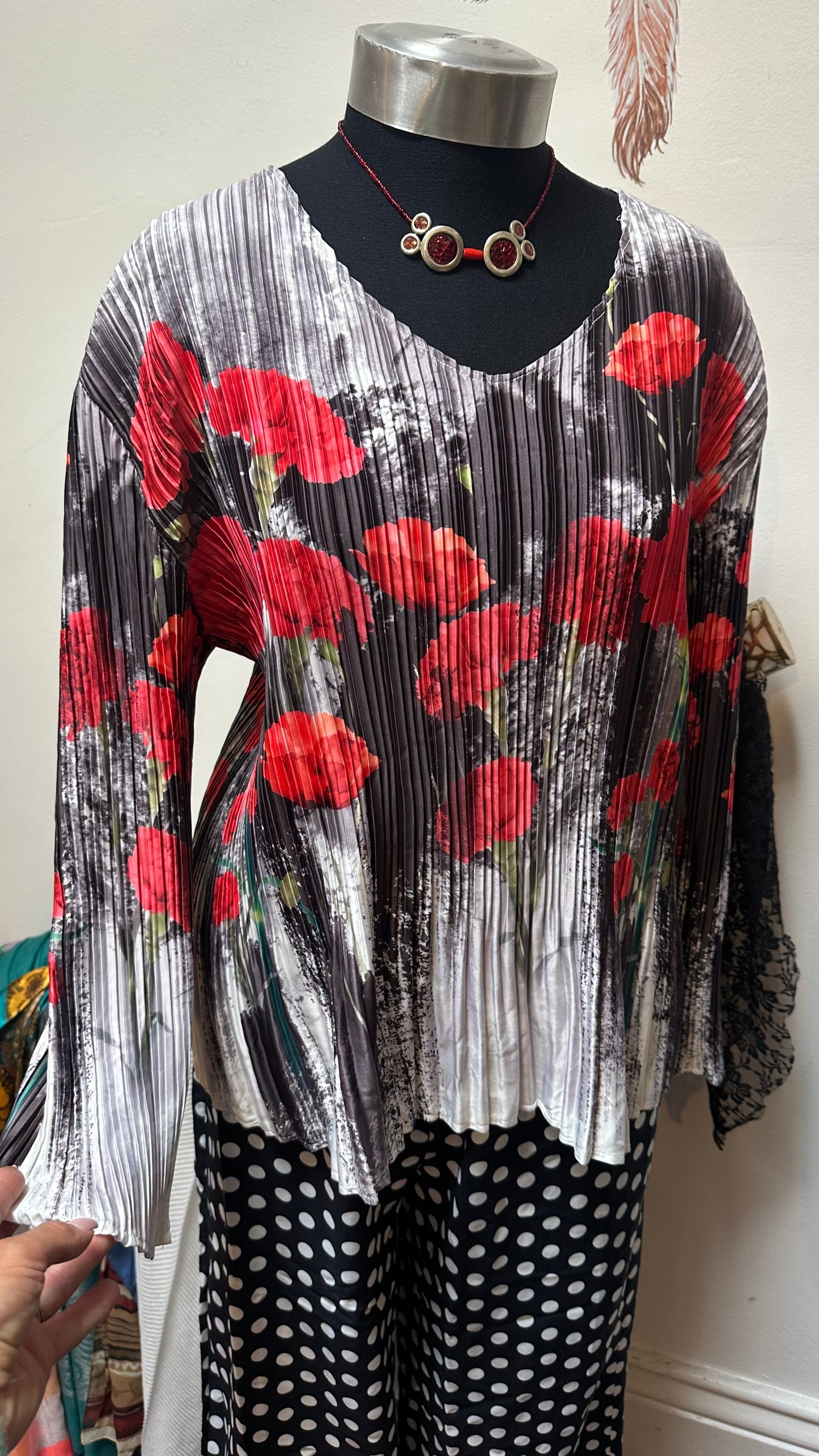 Leo & Ugo Poppy Plissé Top Best Fit Size M/L