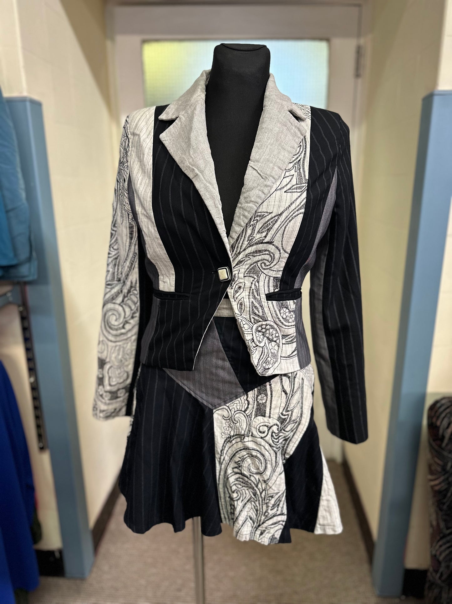 Designer St Martins Skirt Size M (matching blazer Size S available)
