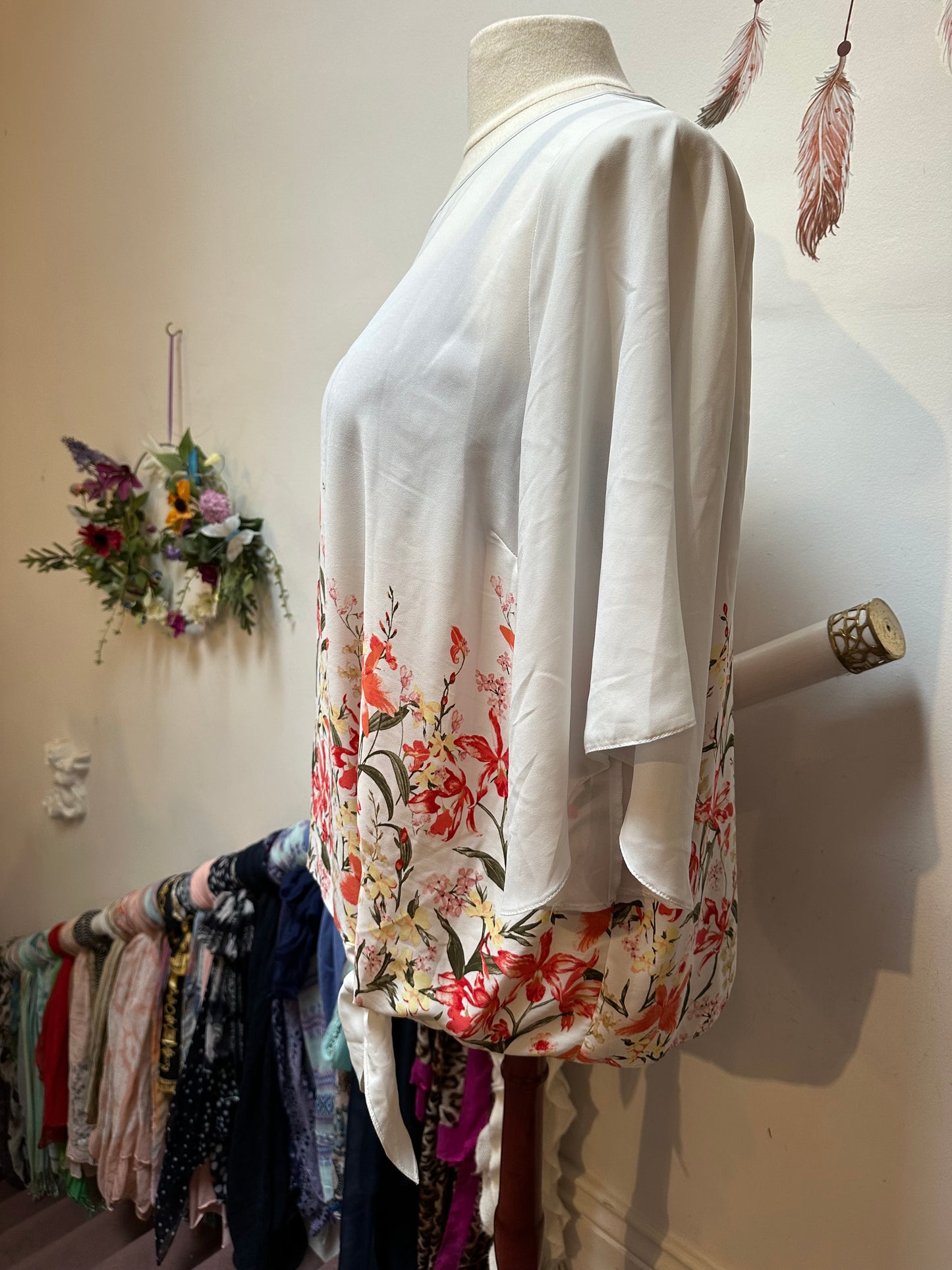 Dunnes Floral Knotted Top Size 20