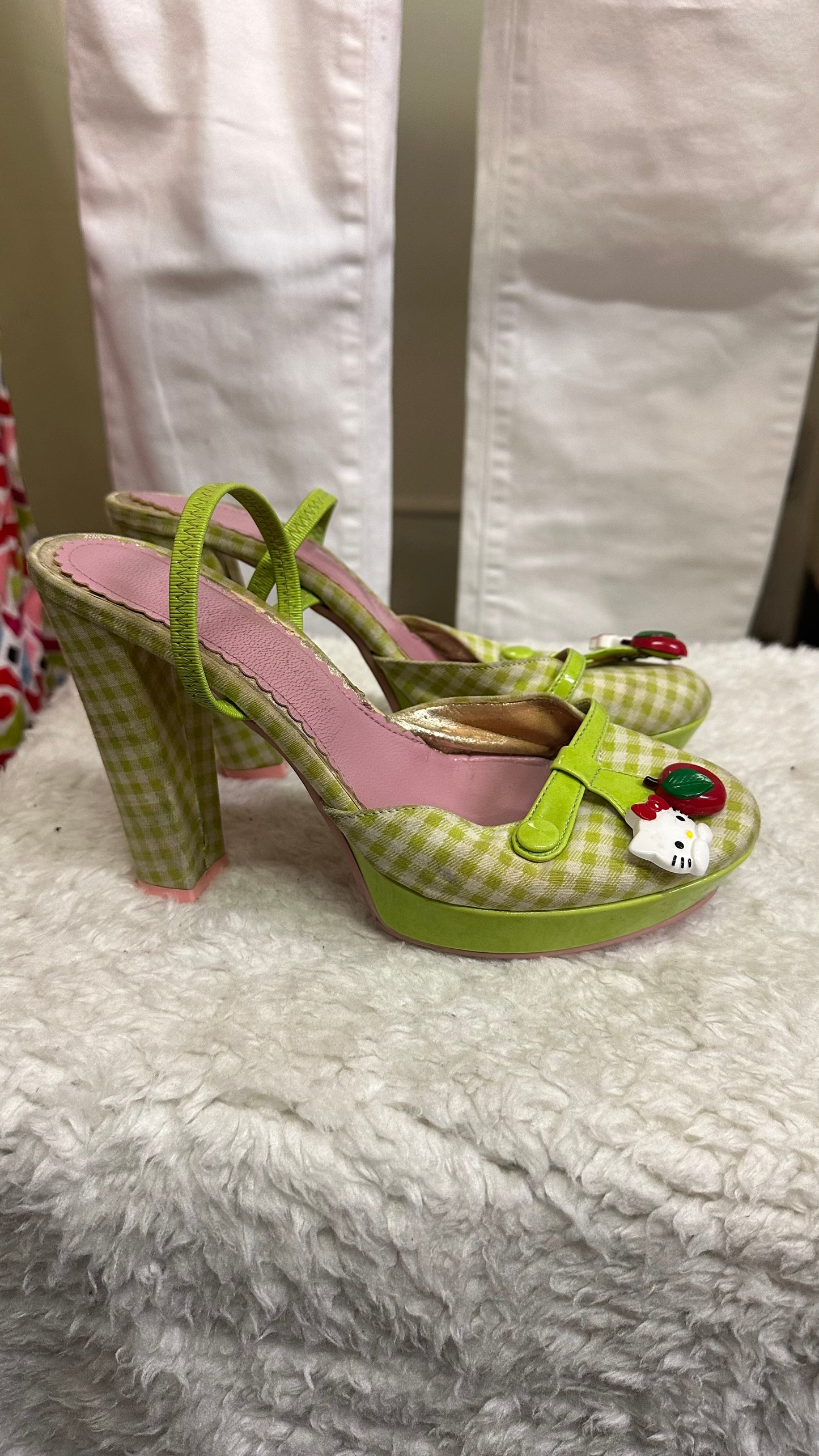 Hello Kitty Heels Size 4
