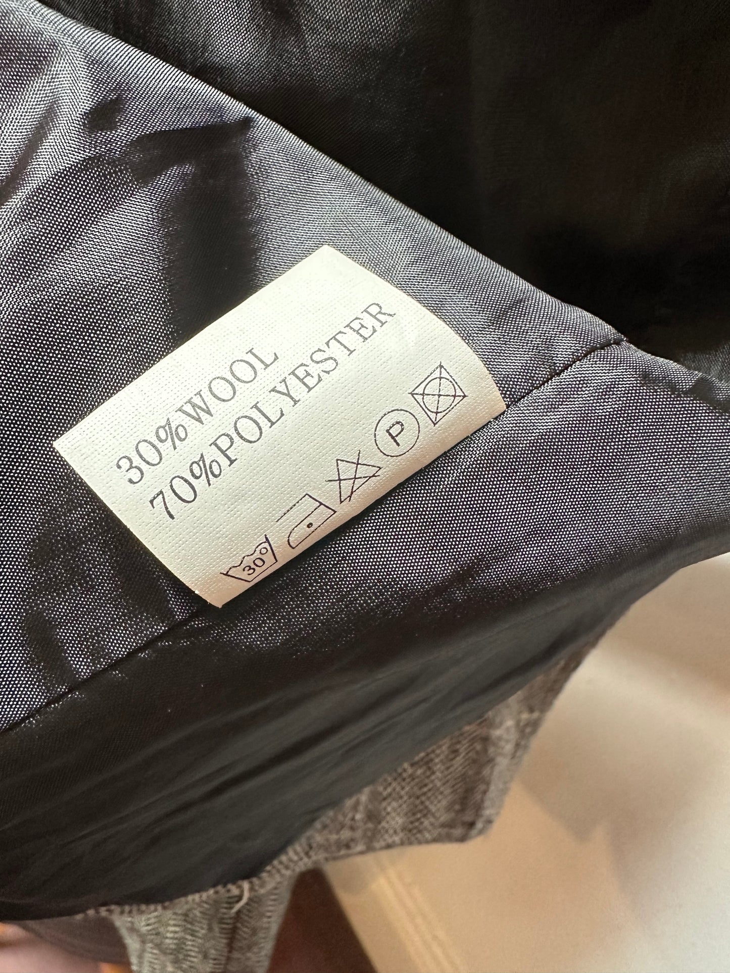 Illusion Wool Blend Blazer Best Fit Size 10/12 Needs a stitch on rear