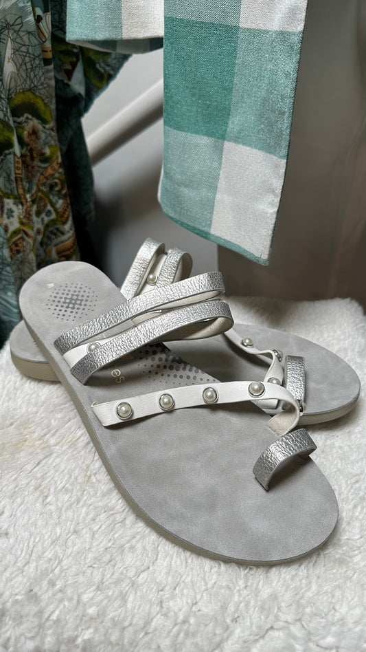 Feather Lites Sandals New without Tags Size 8