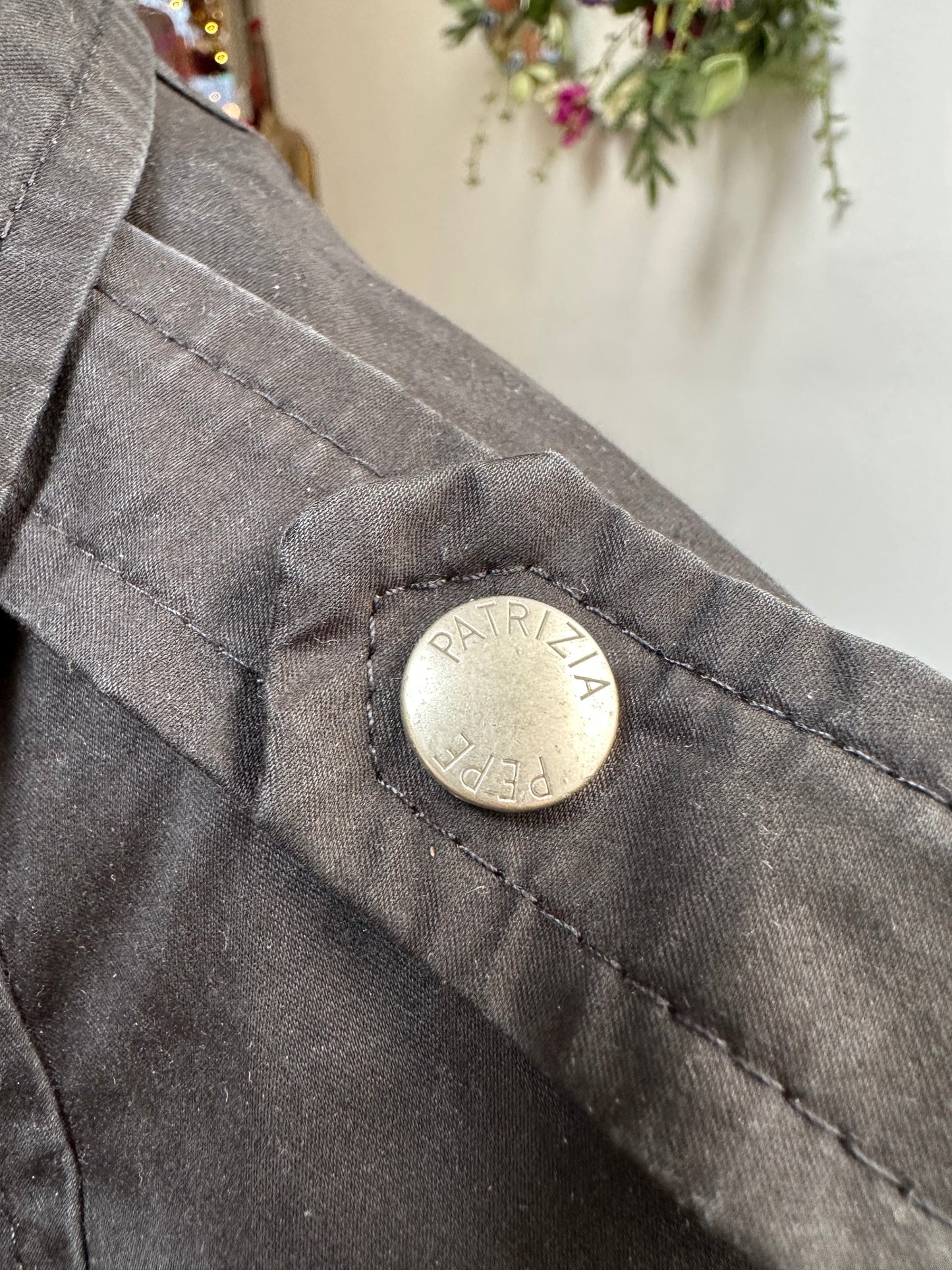 Designer Patrizia Pepe Firenze Military Style Light Jacket, Best Fit Size 8, 96% Cotton, 4% Elastan No Belt