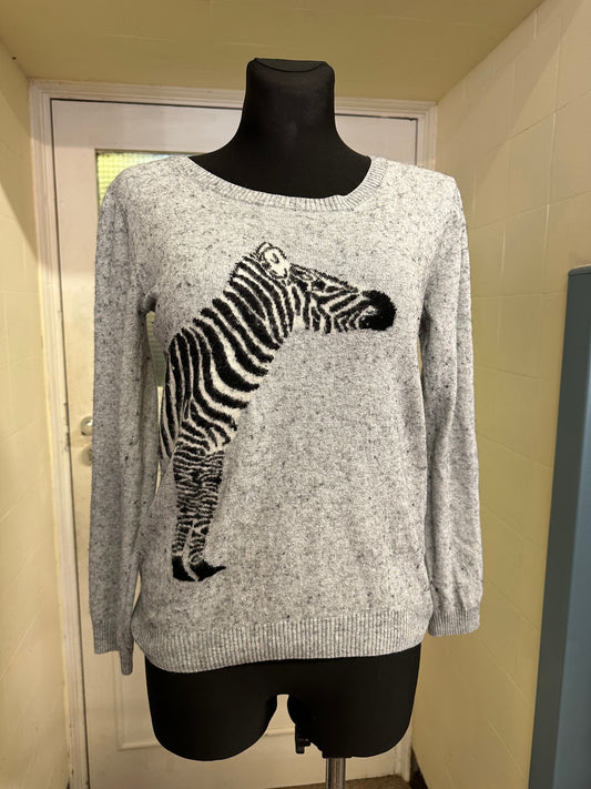 Pull & Bear Zebra Jumper, Size L (Small Fitting)