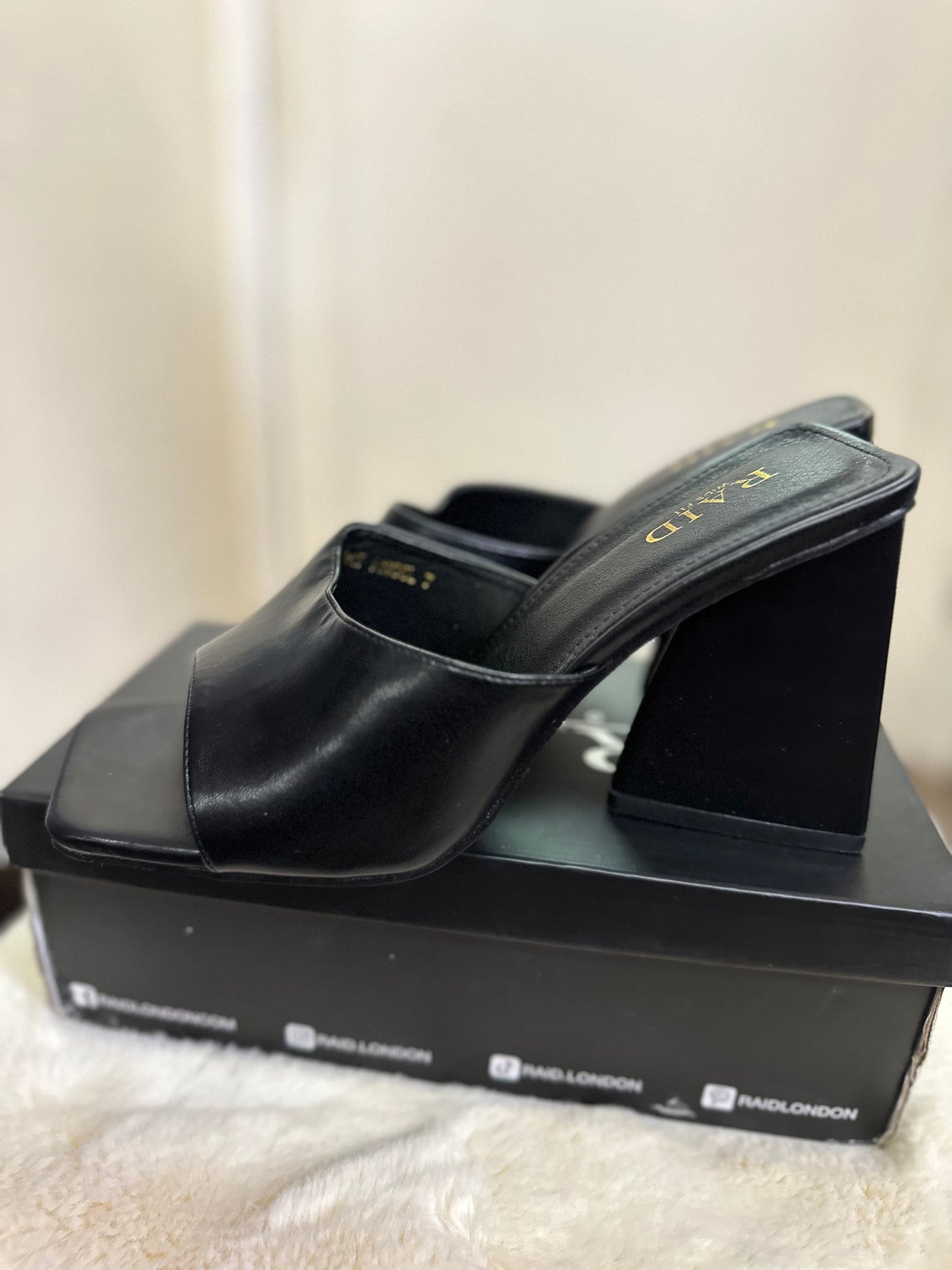 Raid Black Mules Size 7