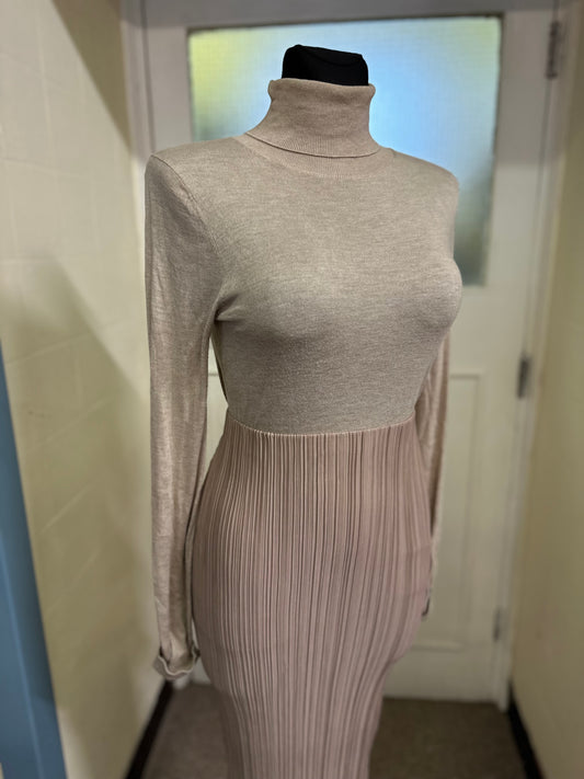 Mango Beige Turtle Neck Size S