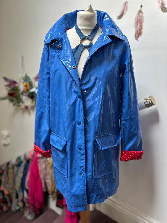 Dunnes Raincoat Size 10 Pocket needs a stitch
