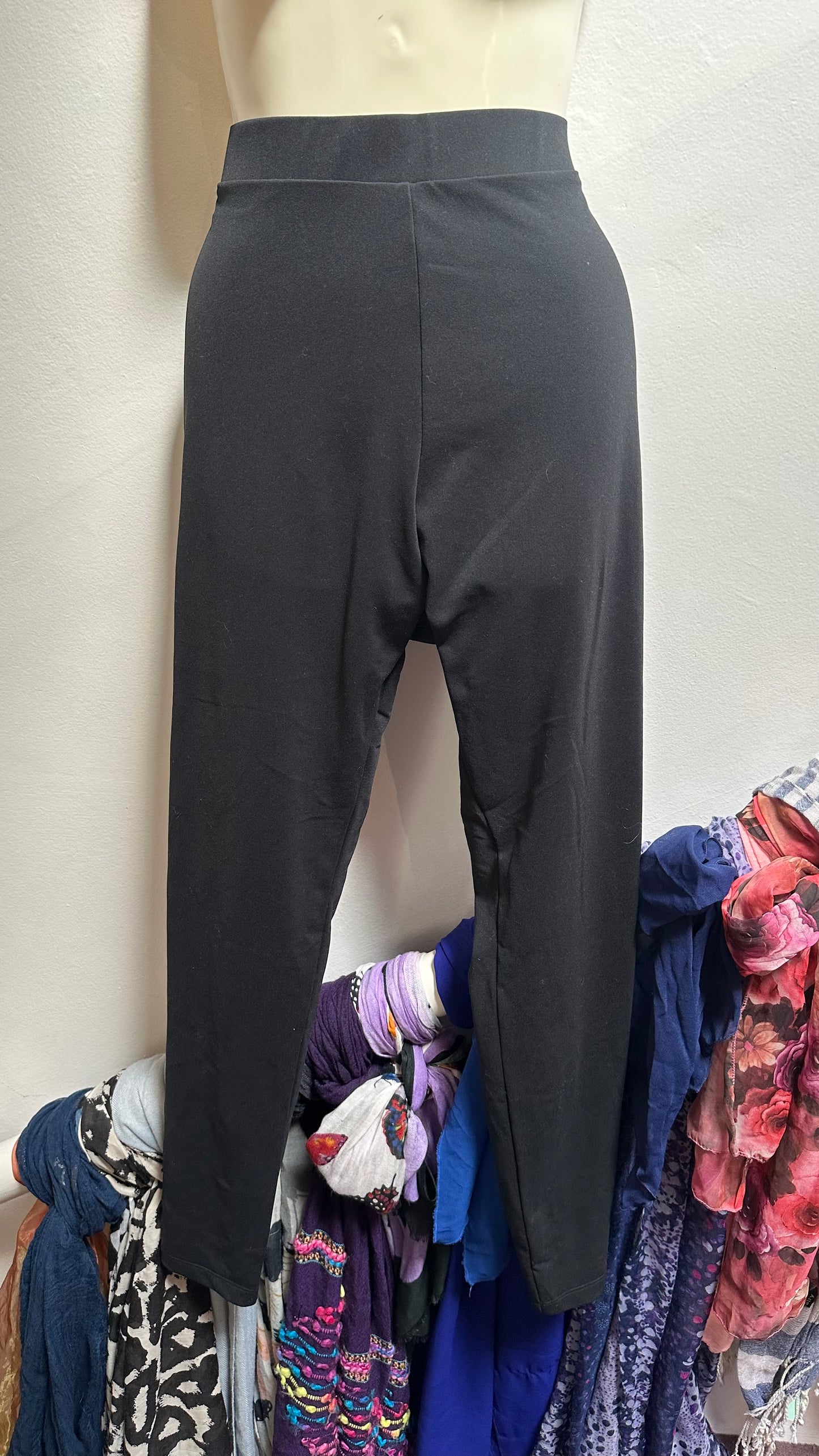 Adidas Sports Leggings Size 16 (Very Small Fitting, more like 12/14)