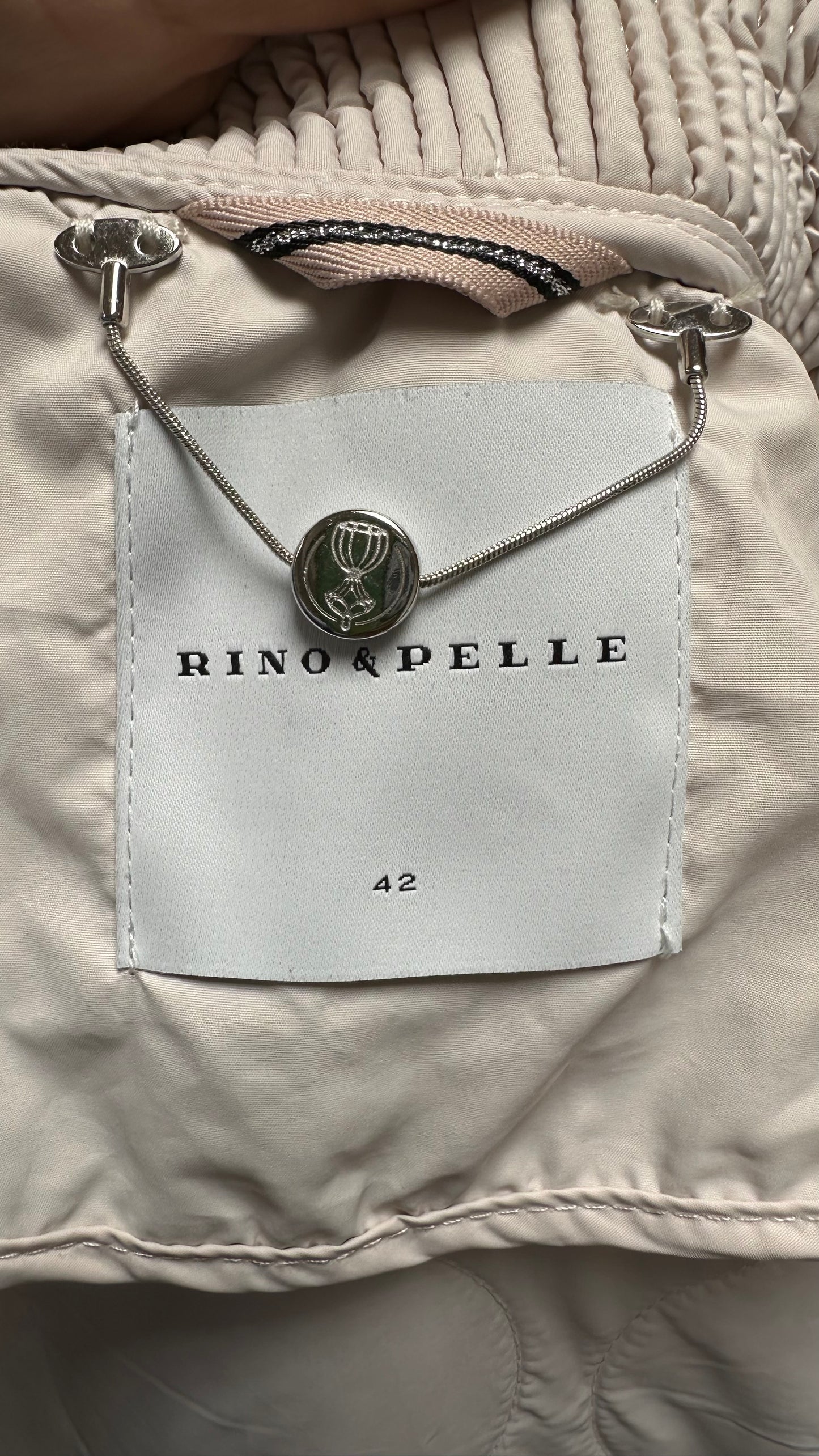 Designer Rino & Pelle Quited Cream Gillet Size 14 Very High RRP!!