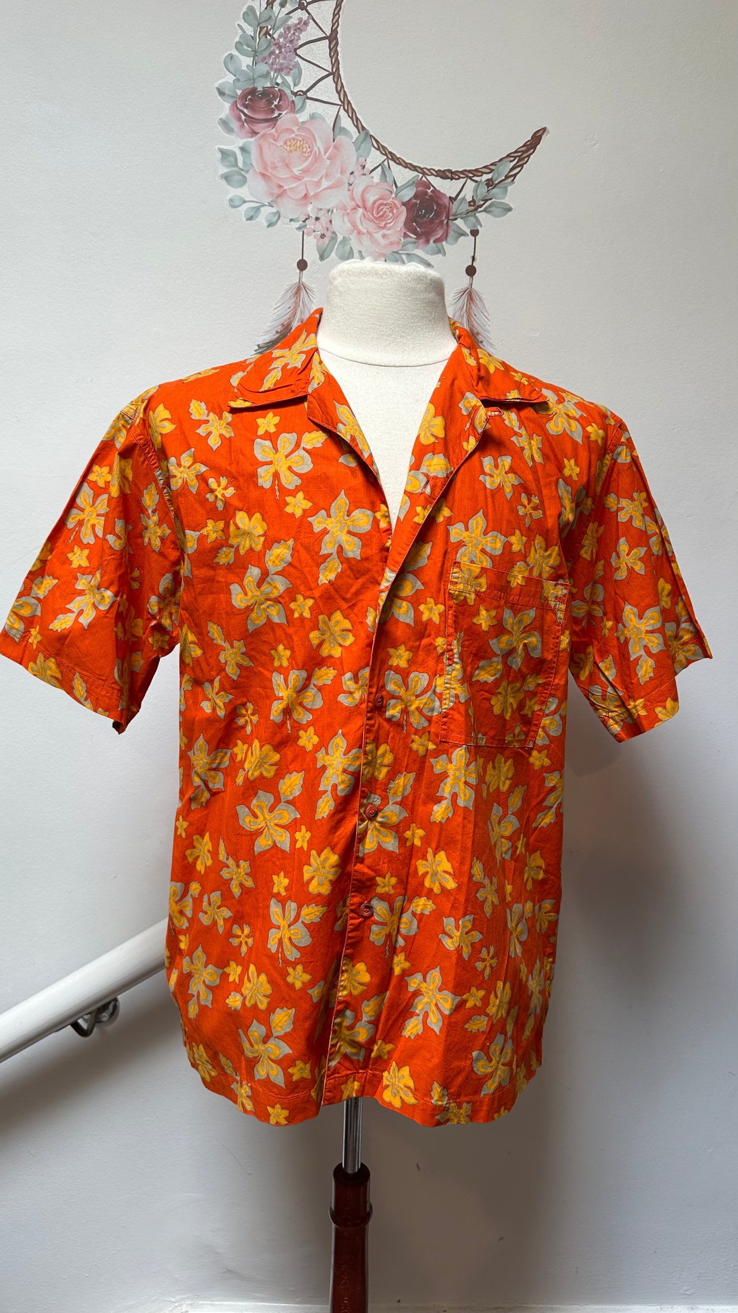 Orange Fliral Hawaii Shirt Size L 100% Cotton