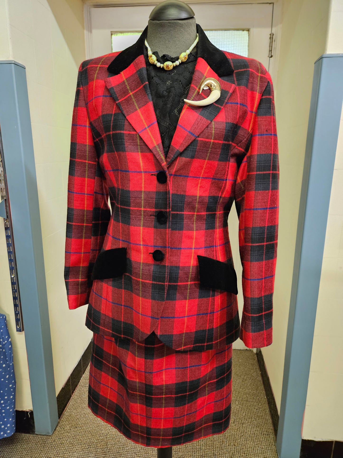 Scardi Collection, 100%wool,check jacket and skirt set,size 12