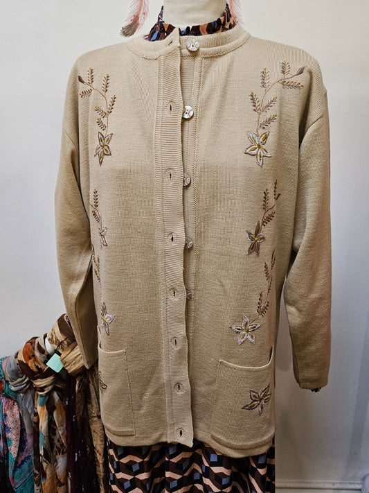 Beaumonde Paris, beige,vintage,acrylic jumper,with flower detail,size 16