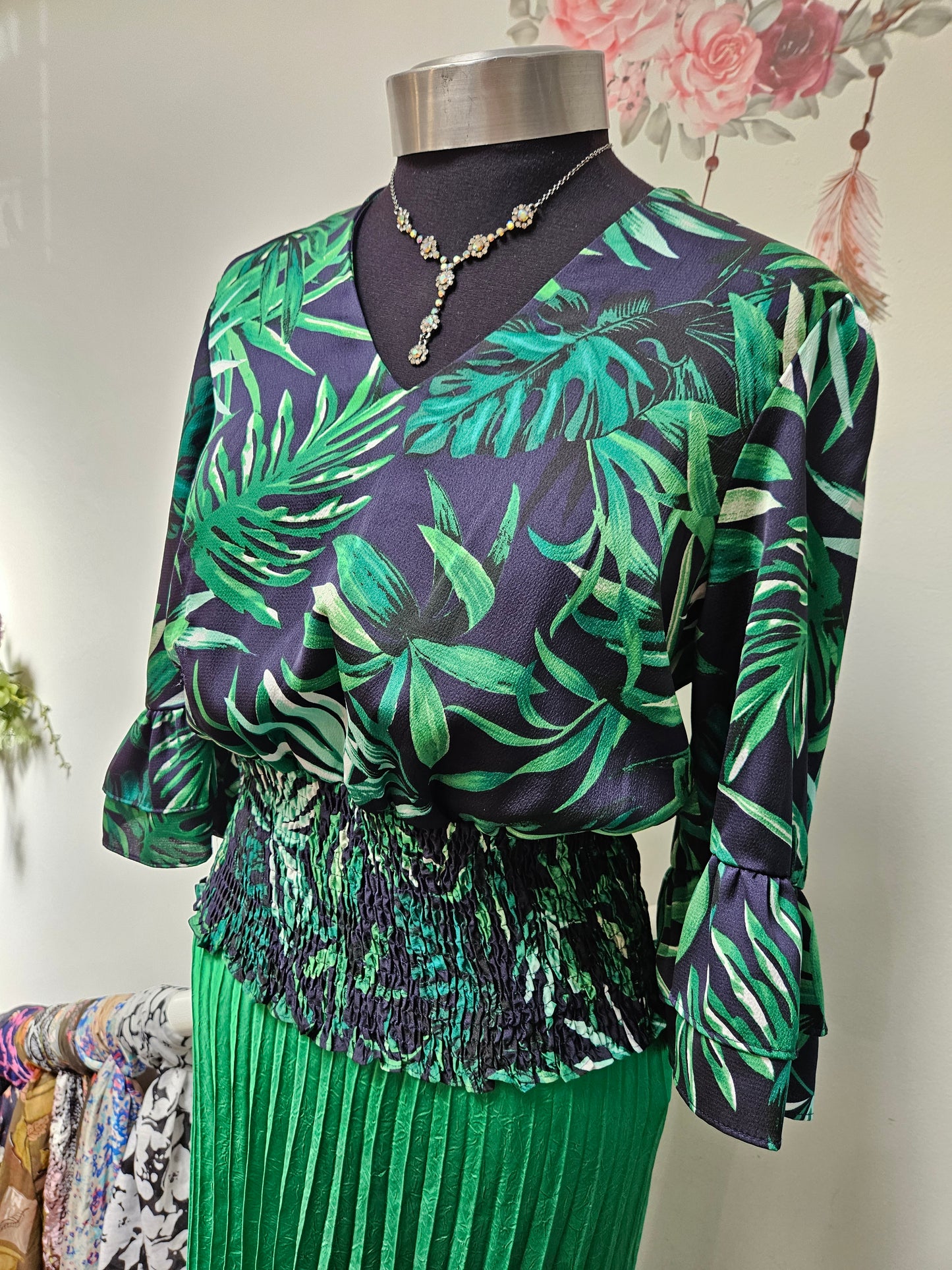 Gallery,leaf print blouse,size 8