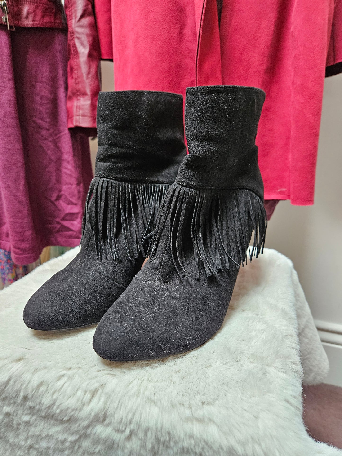 Black boots with fringe, size 8