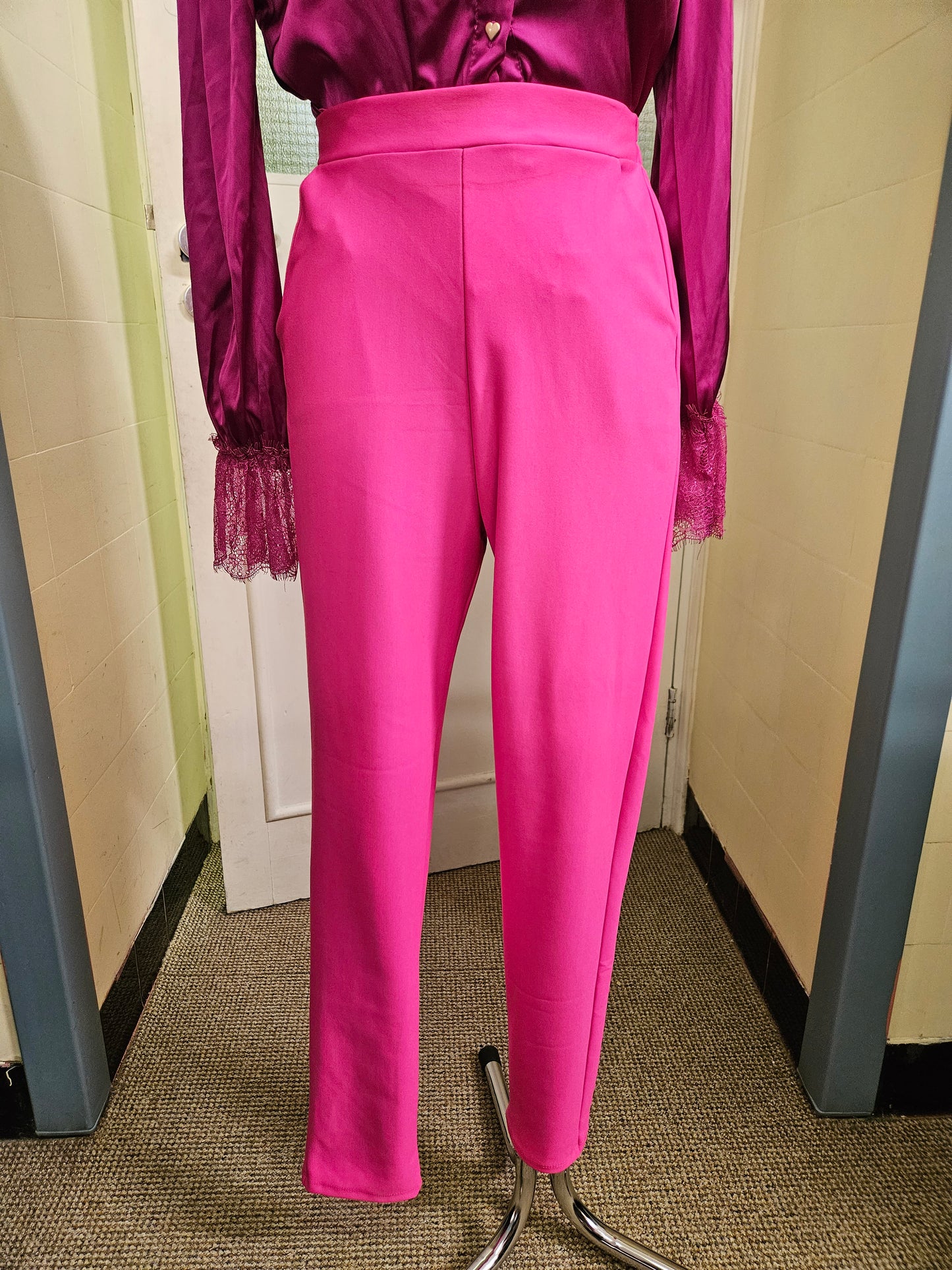 Pretty Little thing,bright pink trousers,size 6