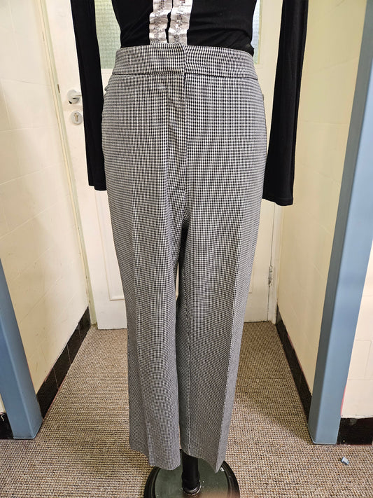 Zara, houndstooth print trousers,size XL