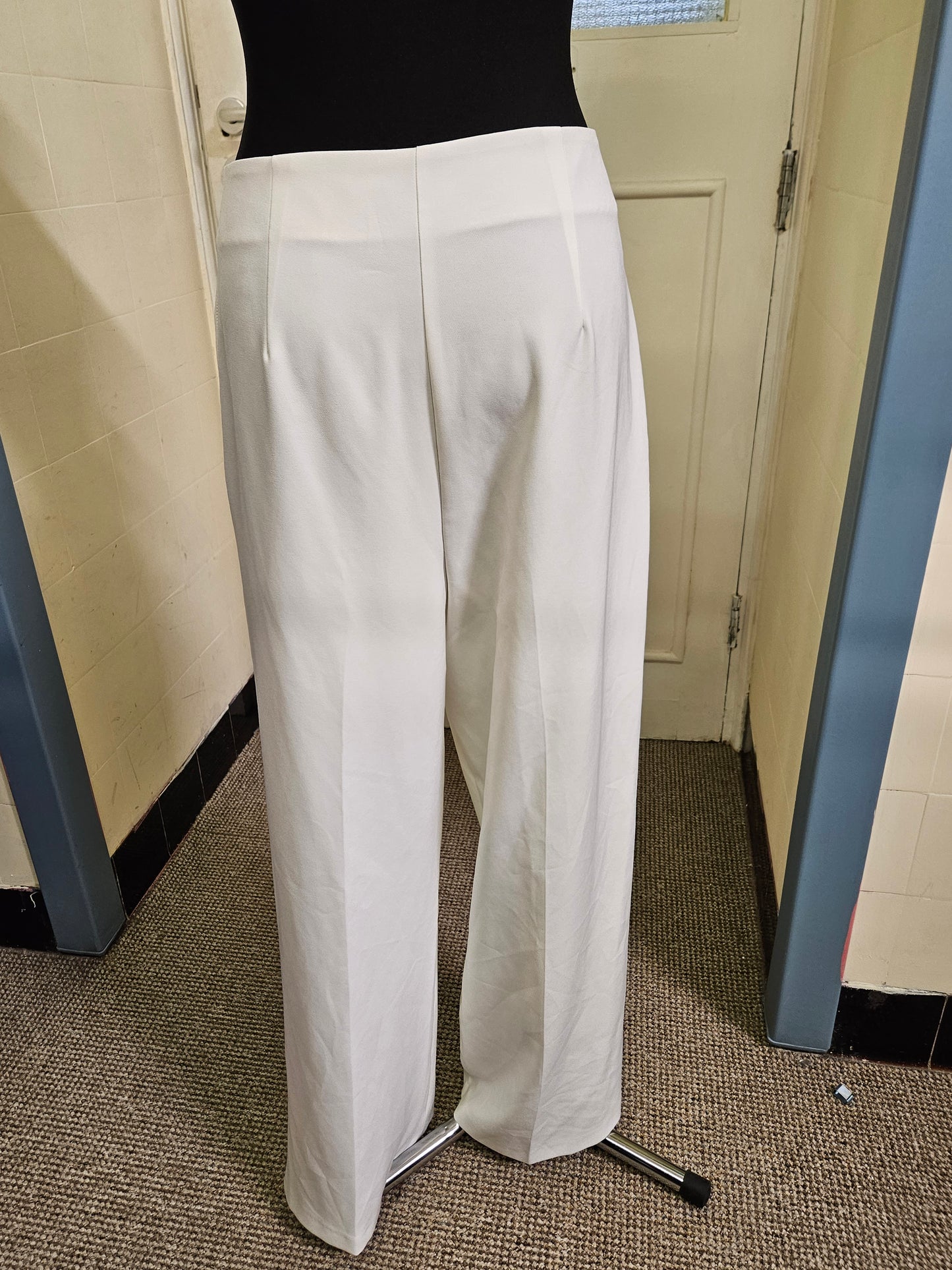 Savida,white trousers,size 14