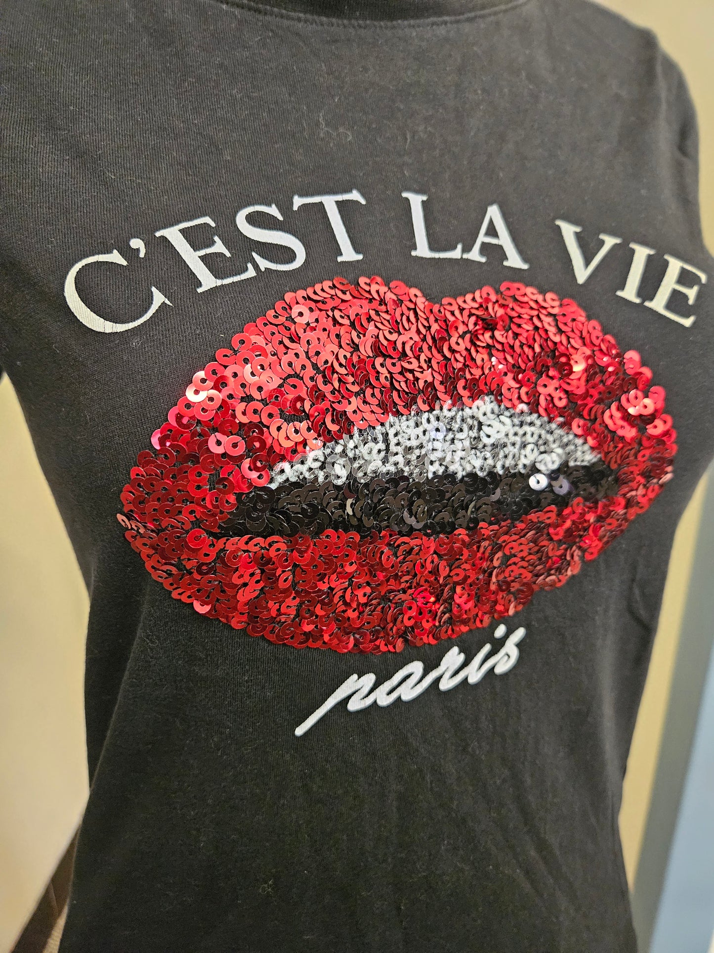 New Look, sequin lips top, size 8