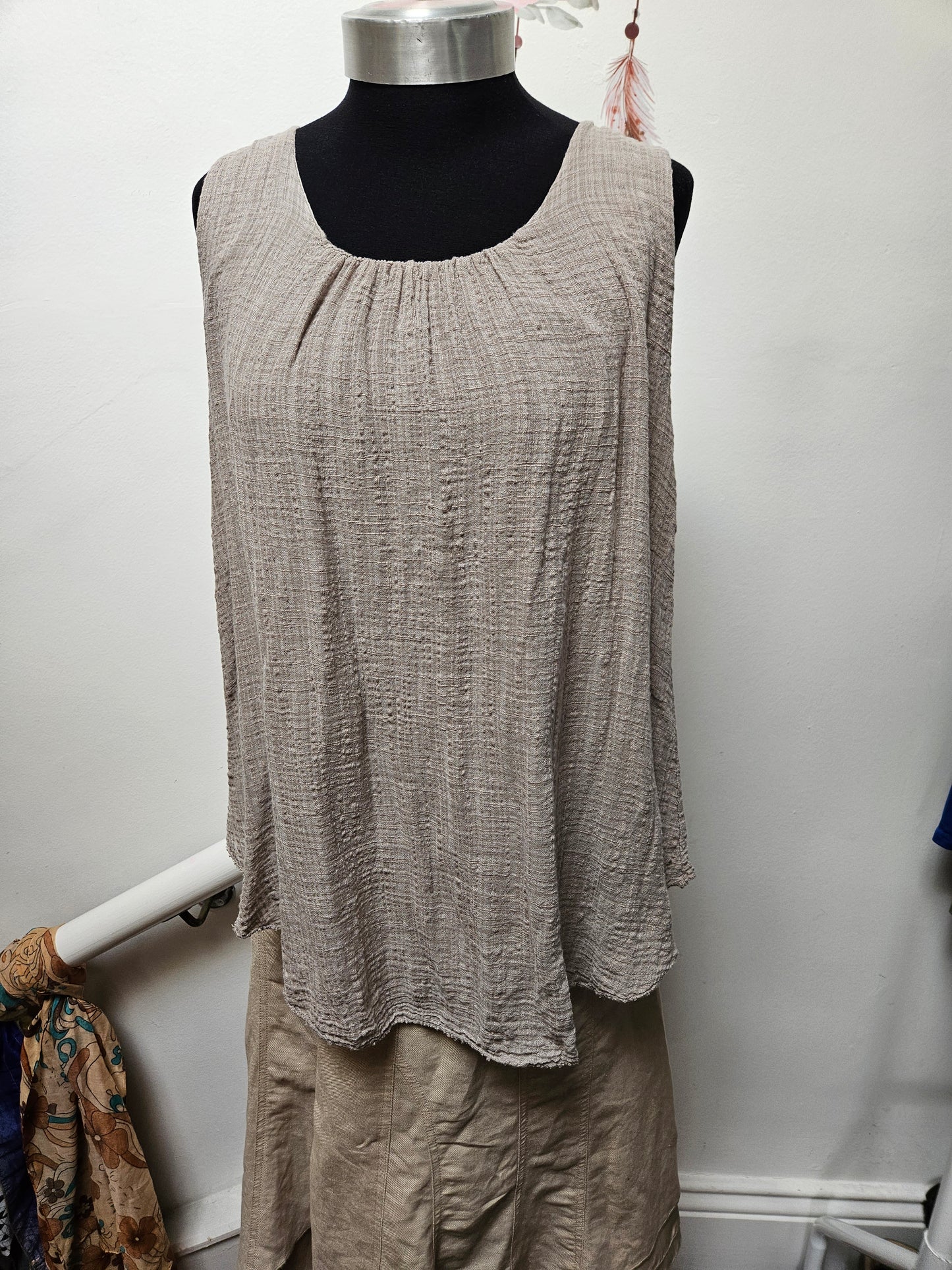 Beige/grey, loose fit, textured tank top,size M