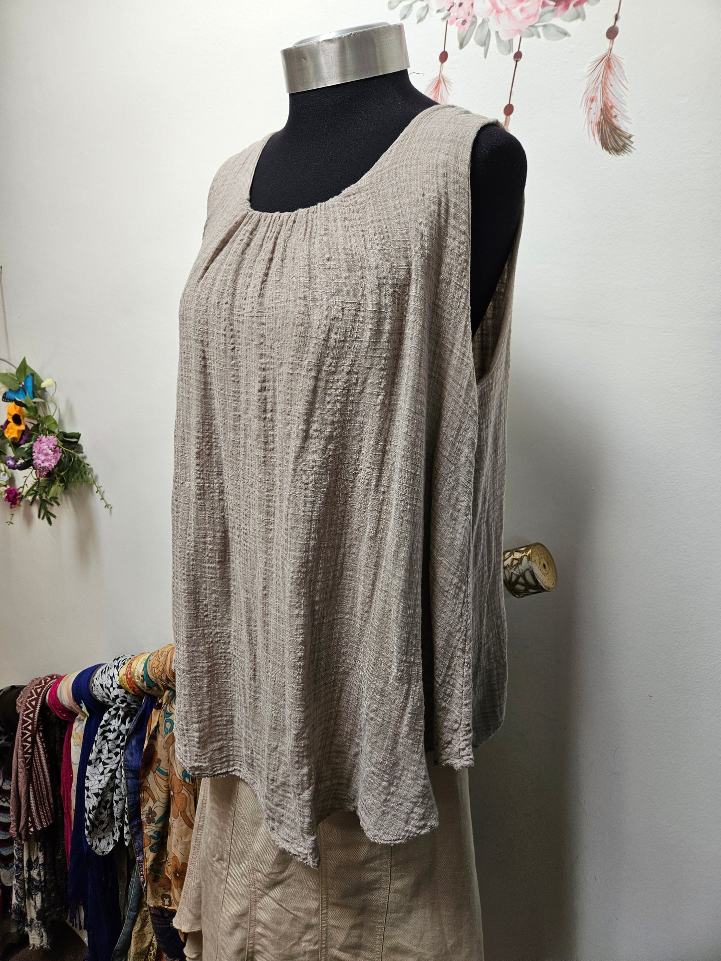 Beige/grey, loose fit, textured tank top,size M