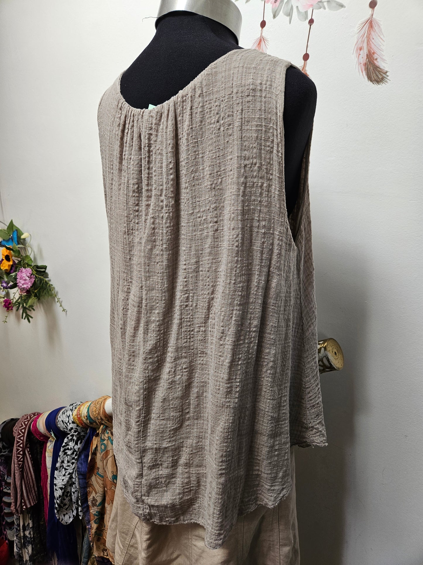 Beige/grey, loose fit, textured tank top,size M