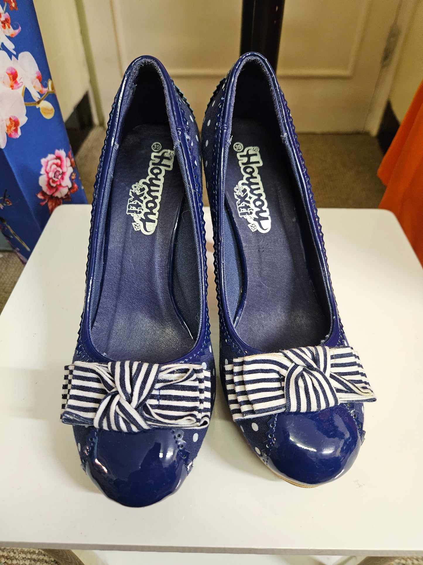 XTI polka dot heels, size 6