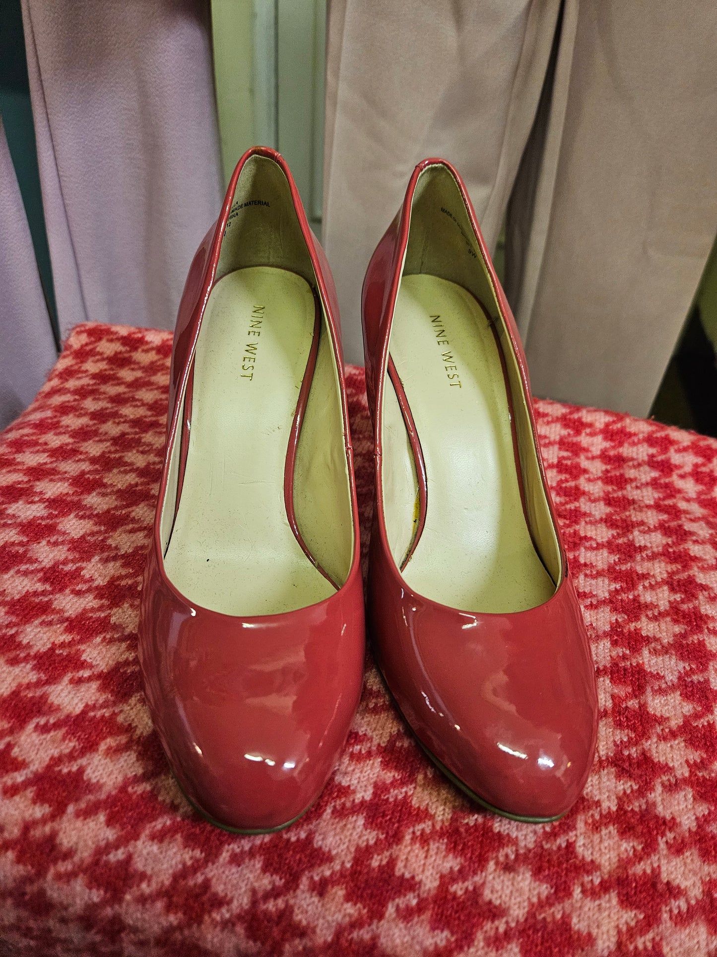 Nine West, raspberry, patent heels, size 7 (9US), small imperfections on the heels-see pictures