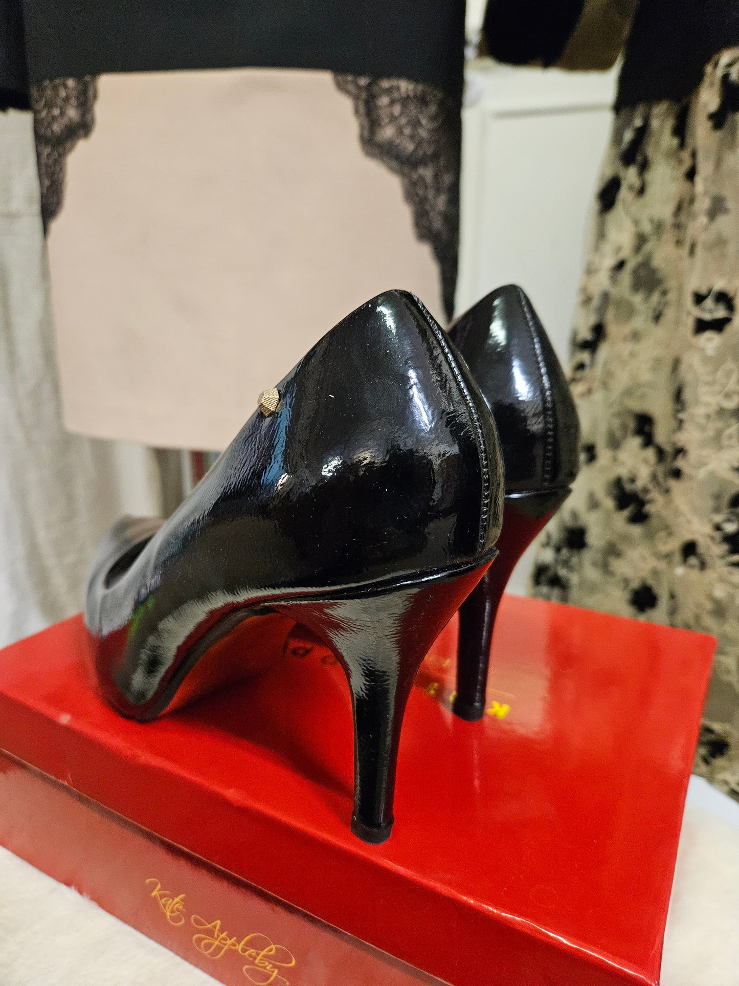 Kate Appleby, black heels like new, size 8