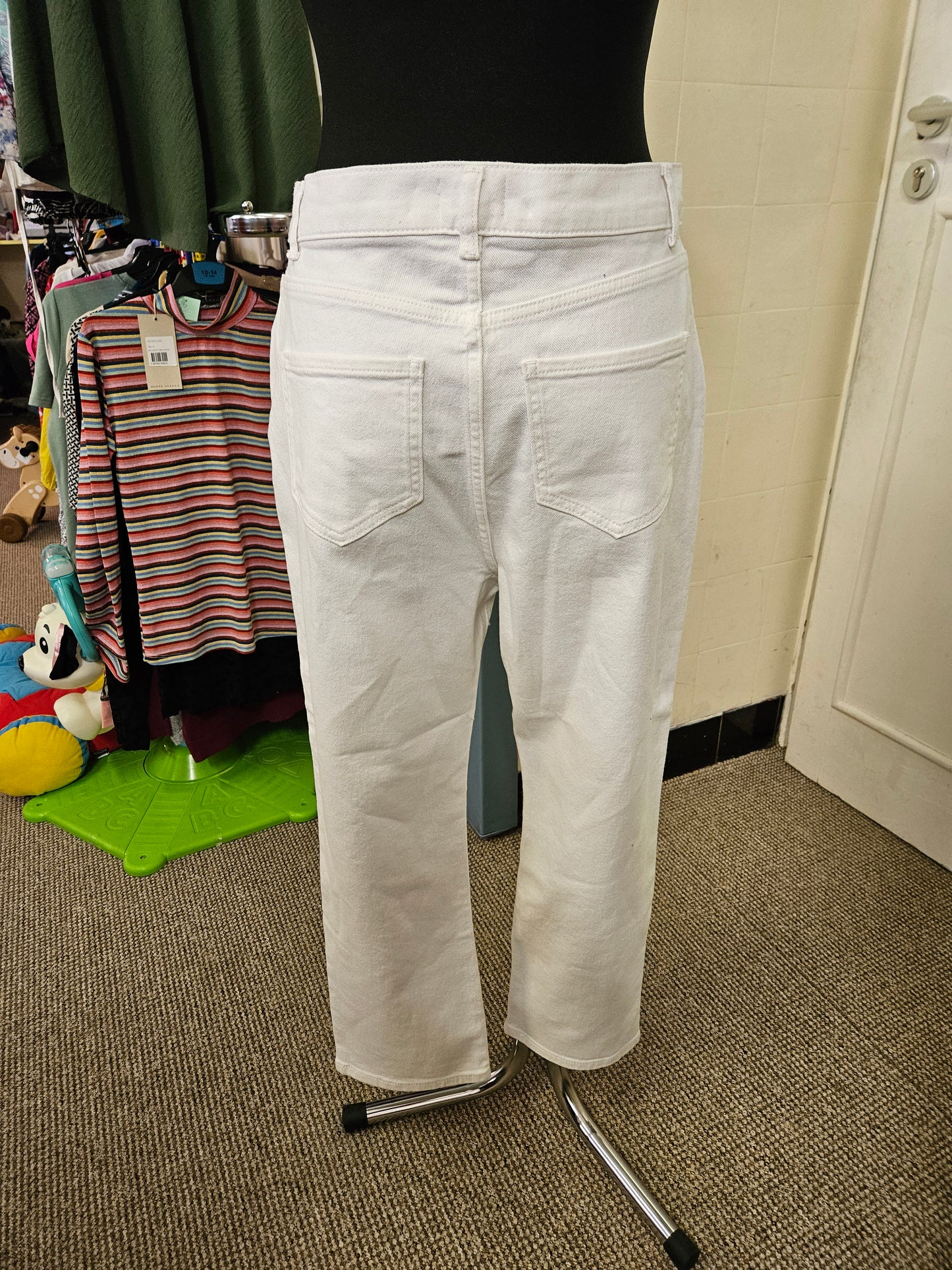 Savida, new, strawberry jeans, white, size 12, rrp 25€