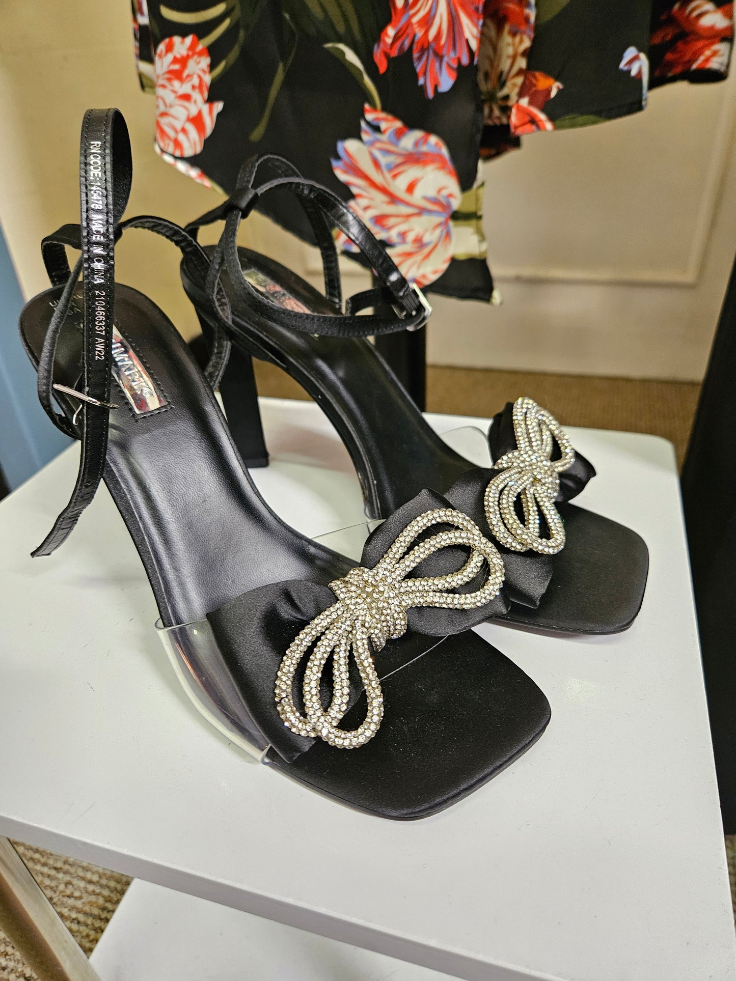 Primark, sandals with bows, size 7