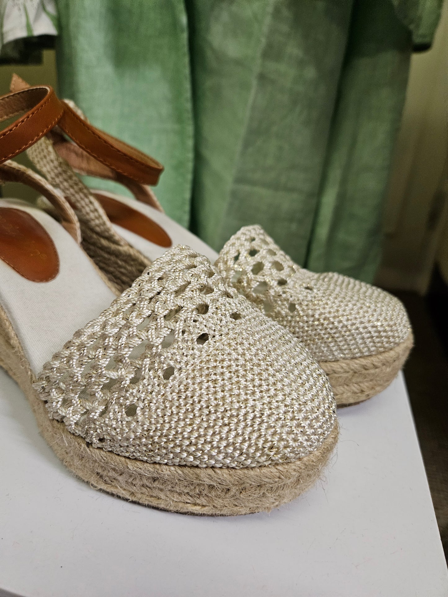 Don Algodon, crochet wedges, size 3