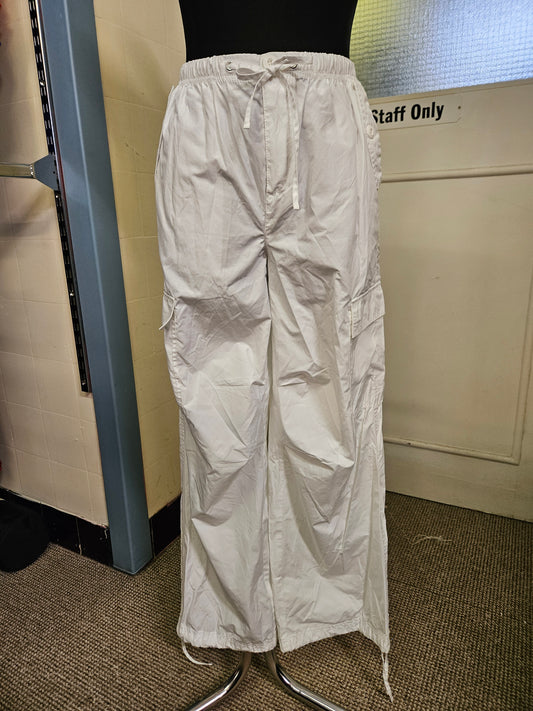 Bershka, white cargo pants, size XS