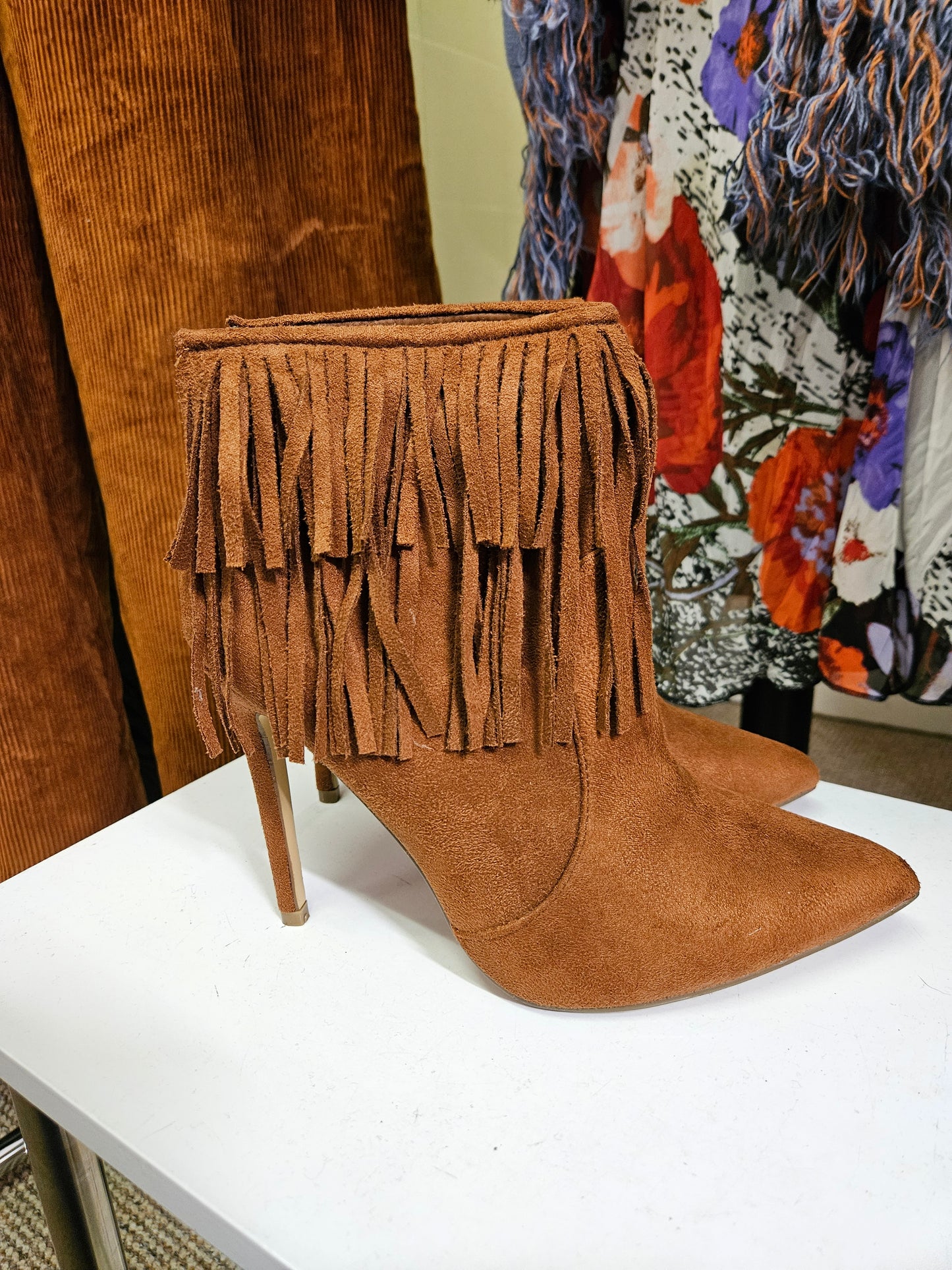No brand, tassel boots, new, size 5