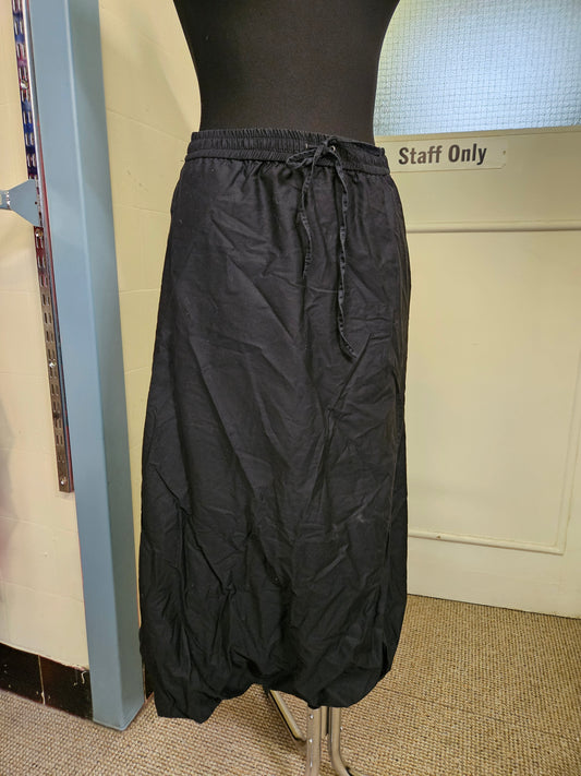 Zara, black cargo skirt, size S