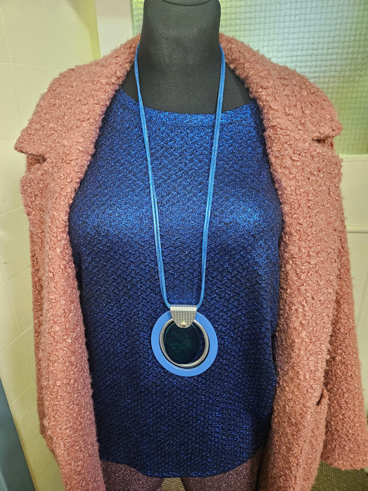 Long blue, circle pendant necklace