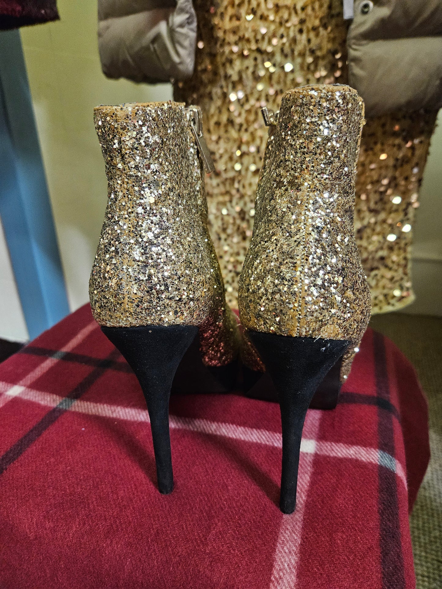 New look, gold glitter boots, size 4