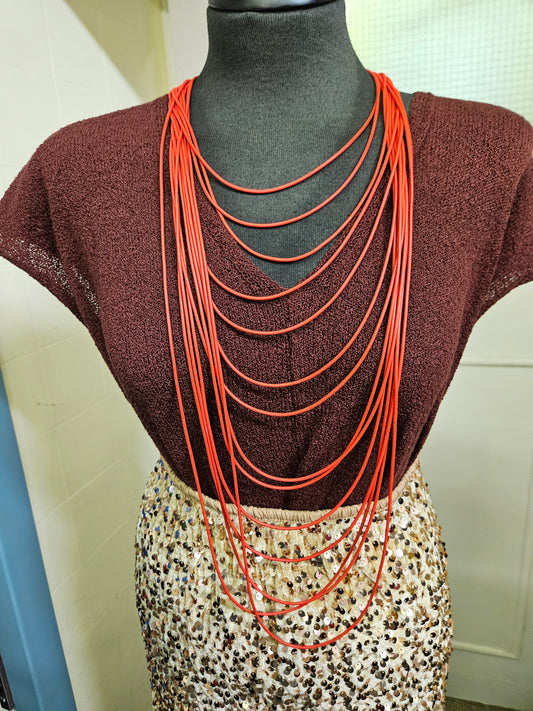 Rubber string necklace