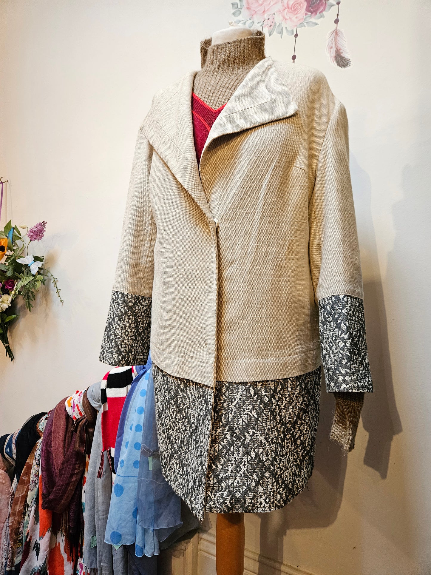 PerUna, elegant beige/ grey coat, size 10
