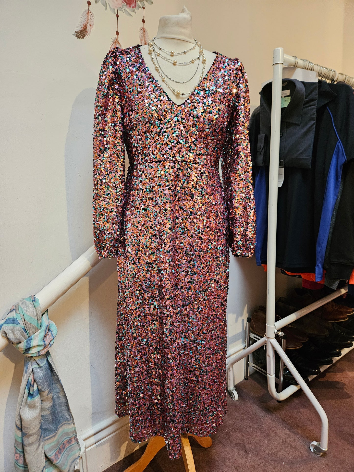 Dorothy Perkins
Multi Sequin Midi Dress, new, size 12
