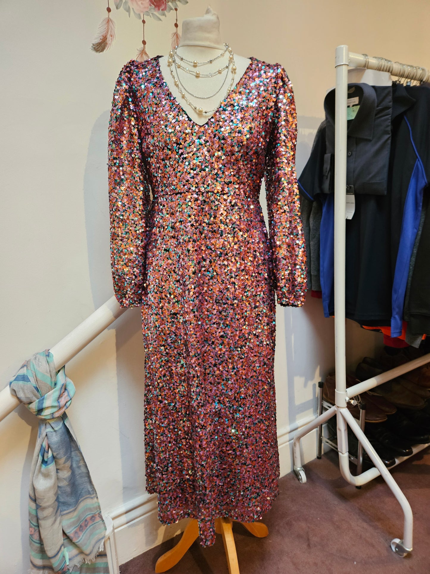 Dorothy Perkins
Multi Sequin Midi Dress, new, size 12