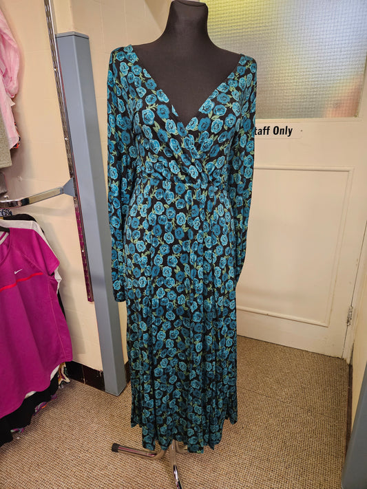 Very, flower print, wrap style, 100% viscose dress, size 16