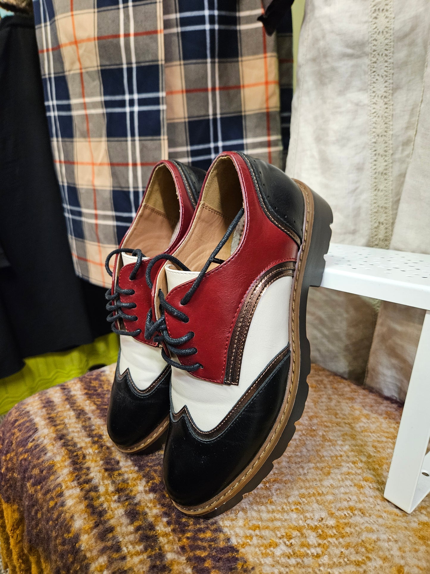 Zanni&Co brouge style Shoes, size 4