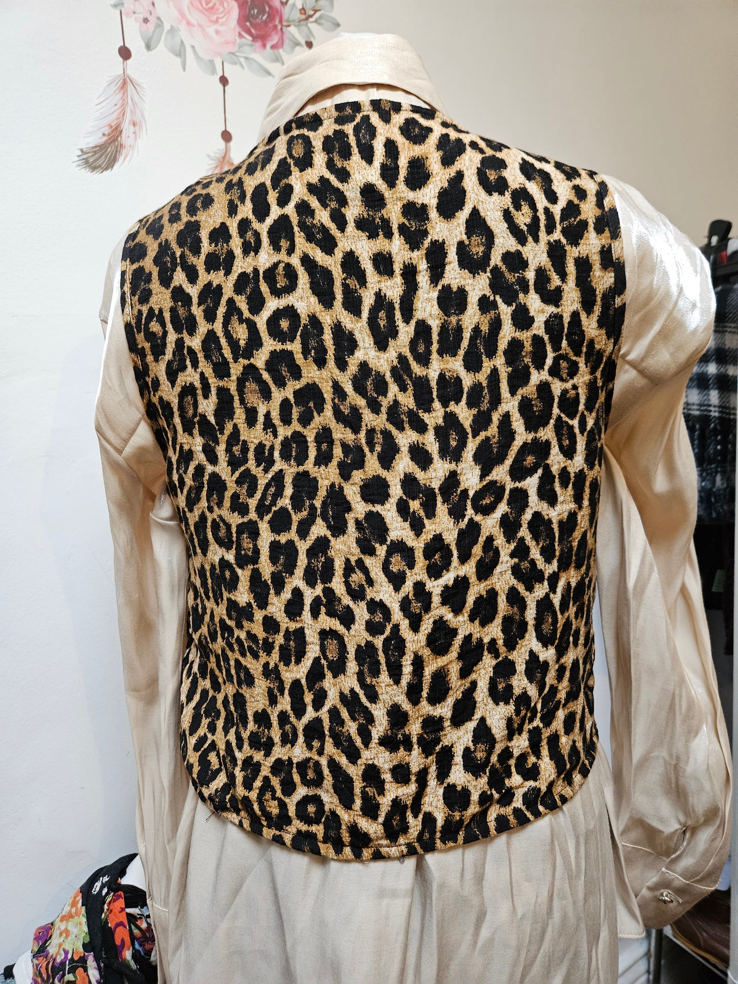 Shein, leopard print vest, size M