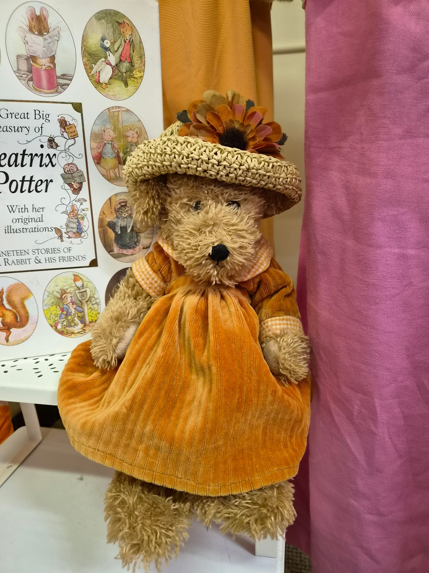Settler bears, collectible vintage-style plush teddy bear styled in an autumn theme